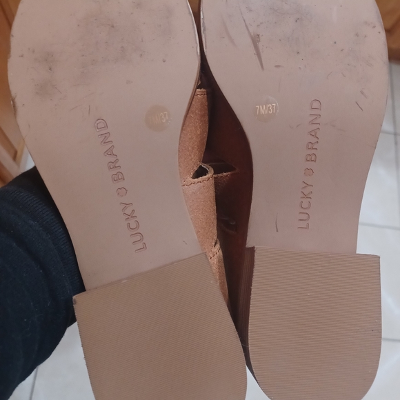 Lucky brand low heel sandals - Picture 5 of 6